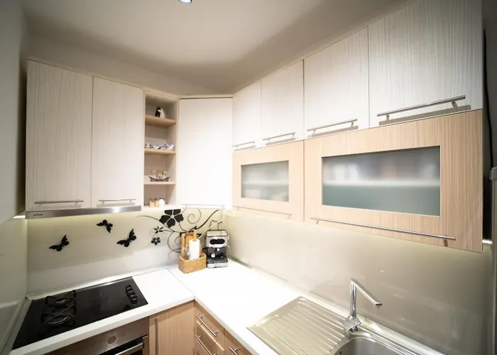 Villa Kukys Production-Private Pool & Luxury Oasis מוסטר