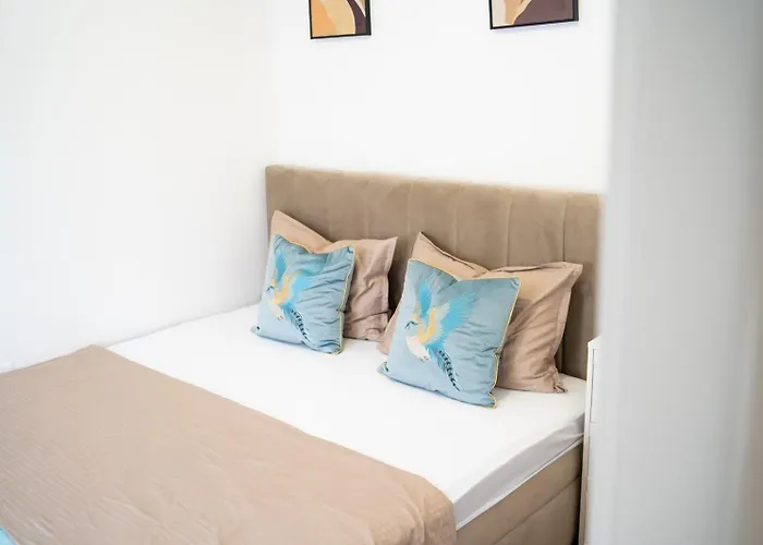 וילה Villa Kukys Production-Private Pool & Luxury Oasis מוסטר