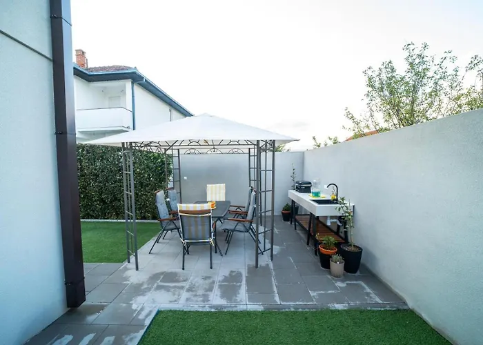 Villa Kukys Production-Private Pool & Luxury Oasis וילה מוסטר